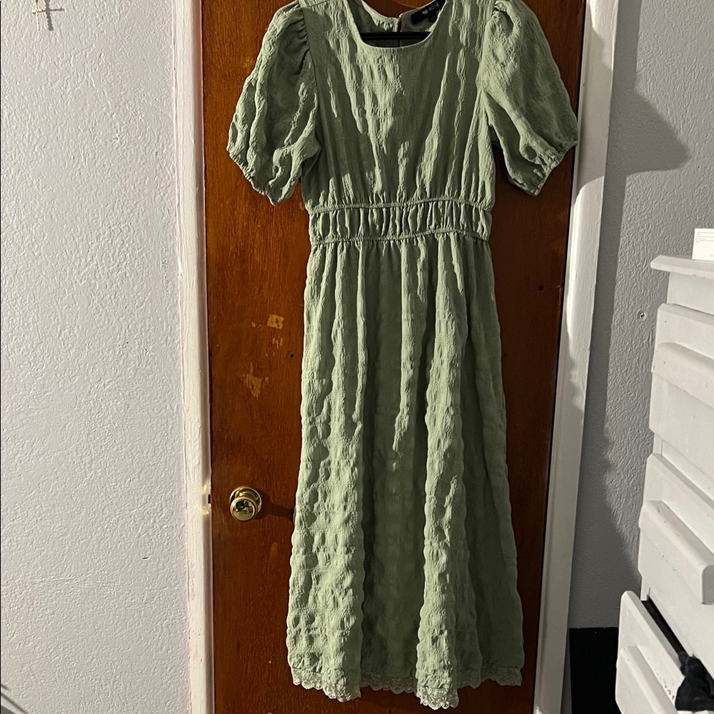 Elegant Green Maxi Dress